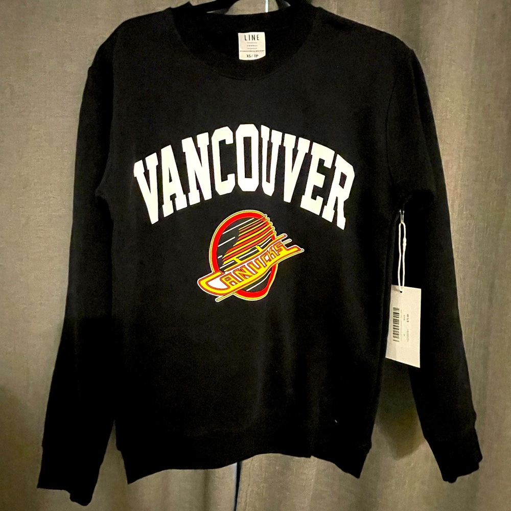 Vancouver Canucks Women’s Crewneck - Picture 2 of 4